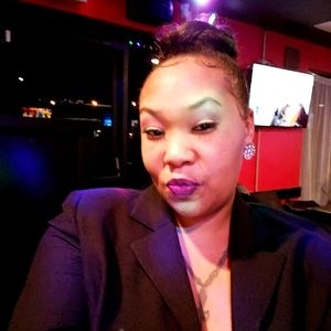 Meet your Posher, Candice